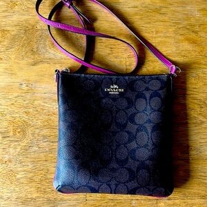 Coach Crossbody Purse Very good condition. 8”X8.5”.